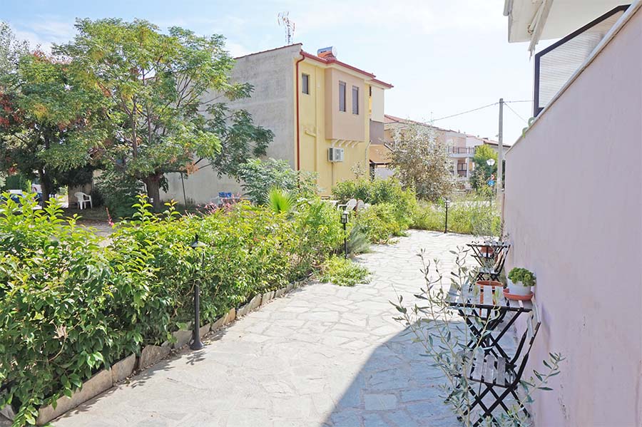 Front Yard and Garden View